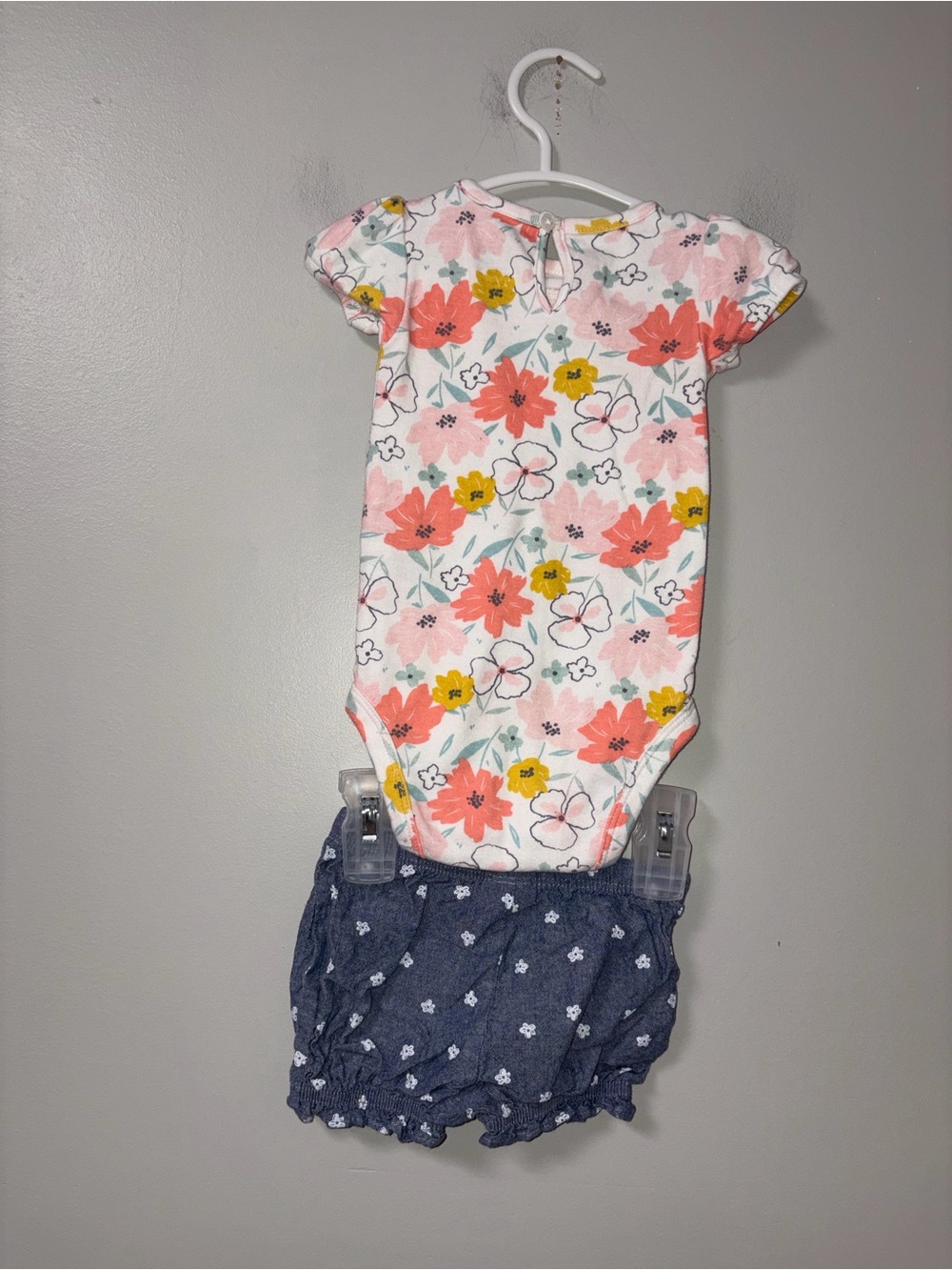 Child of Mine by Carters White Multicolor Floral Body Suit Blue Shorts Set 3-6M - Picture 2 of 2
